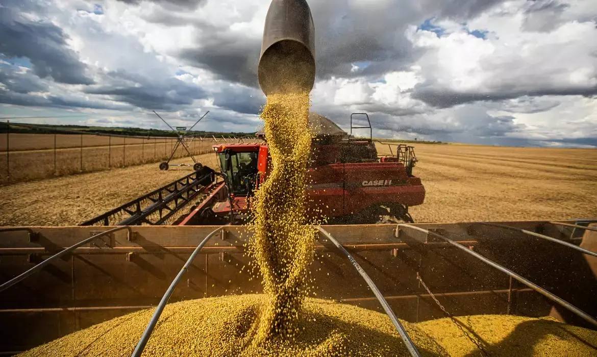 Alckmin comemora dados de produção agroindustrial em abril